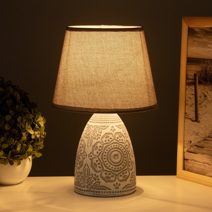 Лампа настольная Лампа настольная "Замира" 1х40Вт Е14 серый 20х20х32см