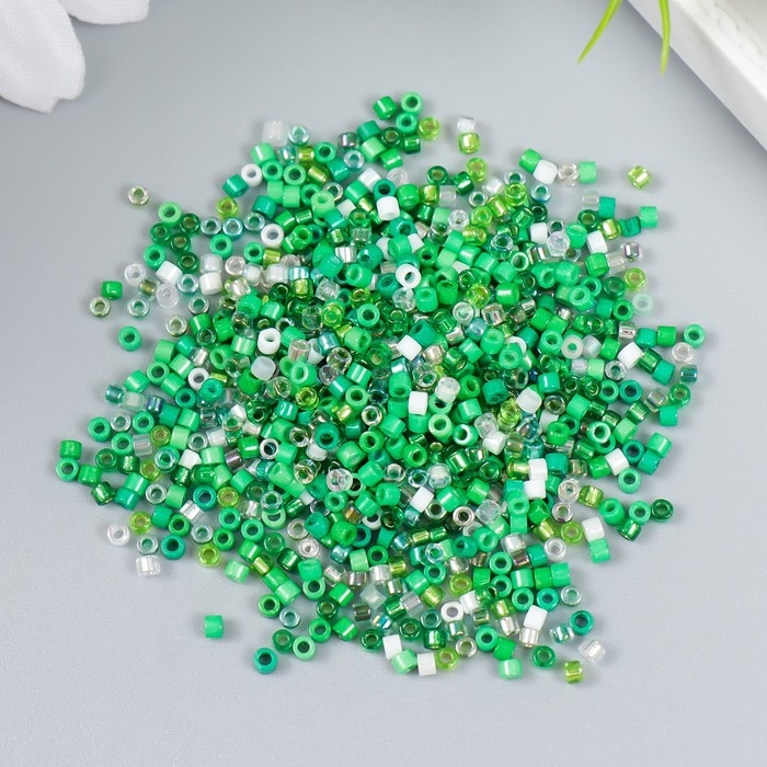 Бисер стекло 12/0  Бисер стекло 12/0 "Перламутр. Зелёное ассорти" 10 гр
