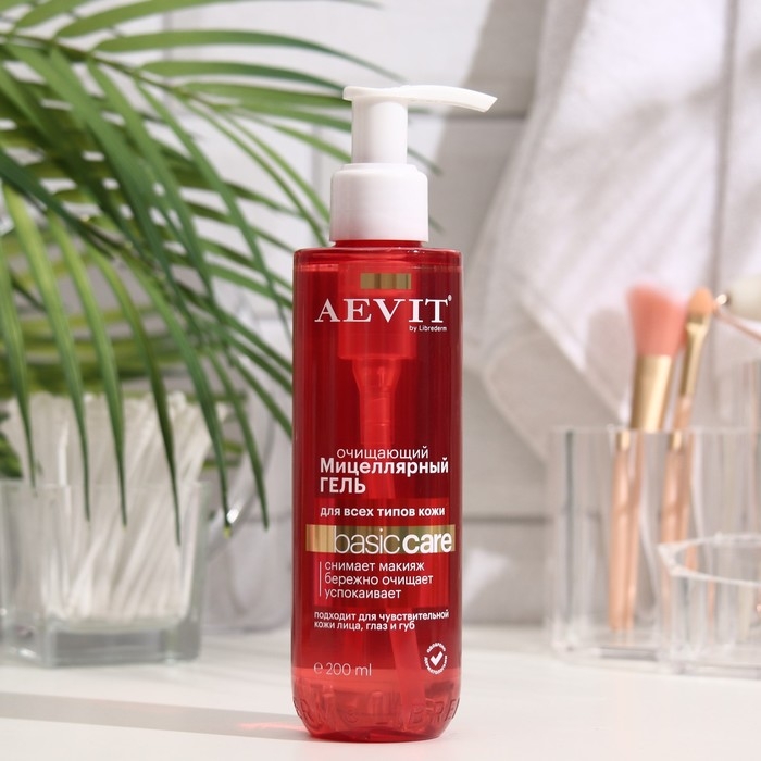 Гель мицеллярный очищающий Aevit By Librederm BASIC CARE для всех типов кожи, 200 мл Гель мицеллярный очищающий Aevit By Librederm BASIC CARE для всех типов кожи, 200 мл