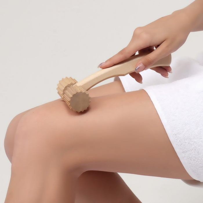 Массажёр «Каток», 20 × 9 × 4 см, деревянный, зубчатый Массажёр «Каток», 20 × 9 × 4 см, деревянный, зубчатый