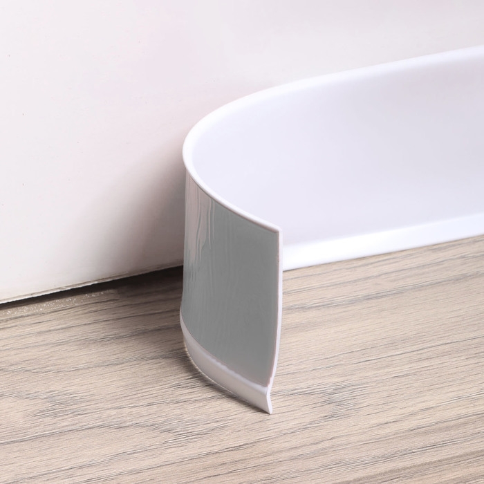 Плинтус ПВХ самоклеящийся, 200см/8см, белый Плинтус ПВХ самоклеящийся, 200см/8см, белый