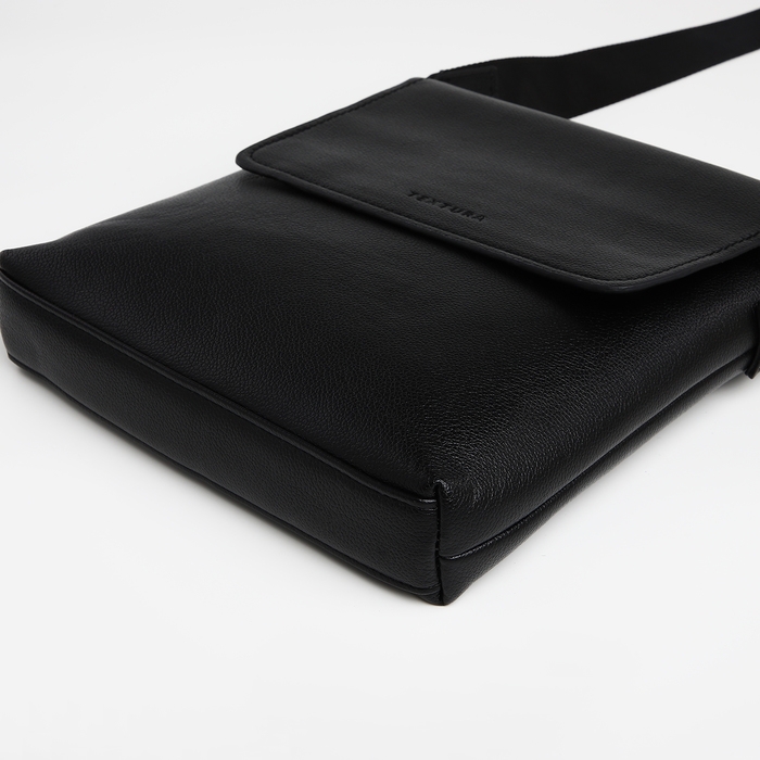 Сумка мужская через плечо TEXTURA, наружный карман, цвет чёрный Сумка мужская через плечо TEXTURA, наружный карман, цвет чёрный