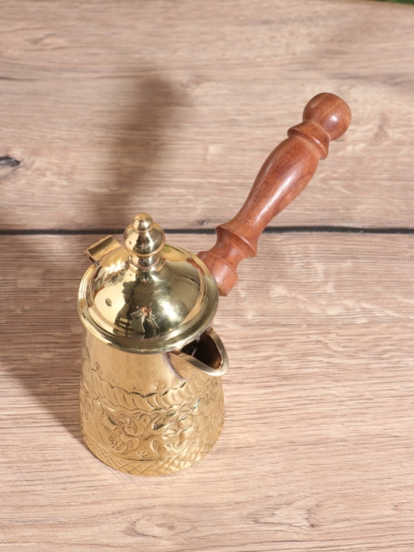 Турка "Золотые волны" латунь, с крышкой и деревянной ручкой 250 мл
