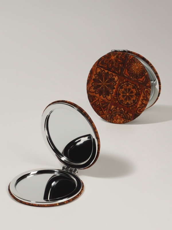 Зеркало складное «Орнамент», d = 7,2 см, с увеличением, цвет коричневый