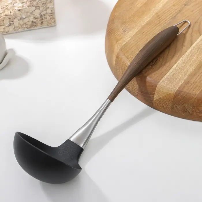 Половник Brownie, нержавеющая сталь, TPR Половник Brownie, нержавеющая сталь, TPR