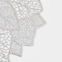 Салфетки сервировочные на стол Доляна &laquo;Цветок&raquo;, 4 шт., 38&times;37 см, цвет серебряный