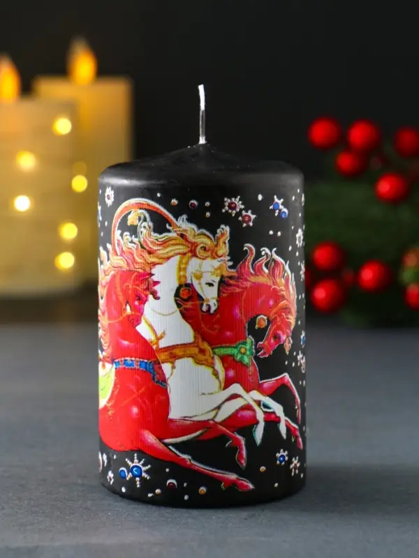 Свеча новогодняя пеньковая "Новый год. Доставка подарков" 6х6х10 см