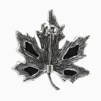 Брошь-кулон &laquo;Галиотис. Лист клёна&raquo;, зелёная в чернёном серебре