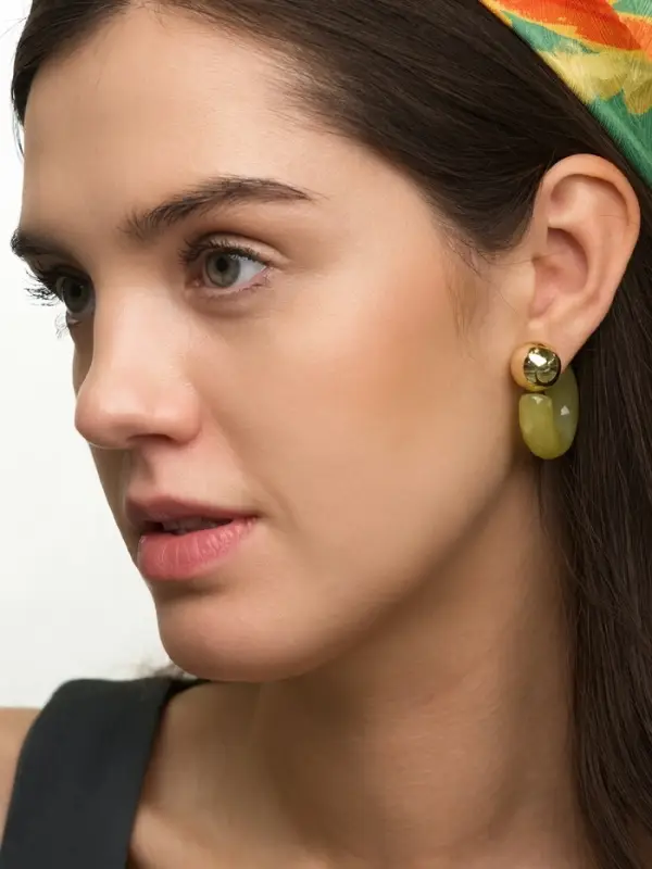 Серьги акрил &laquo;Полукольцо с бусиной №14&raquo;, зелёные, болотные в золоте