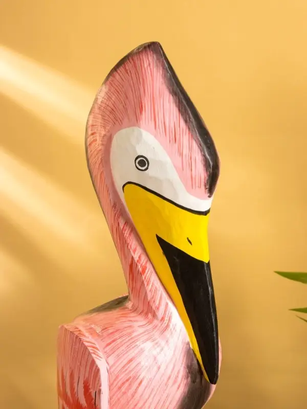 Сувенир Сувенир "Пеликан" дерево 17х17х50 см, цв. розовый