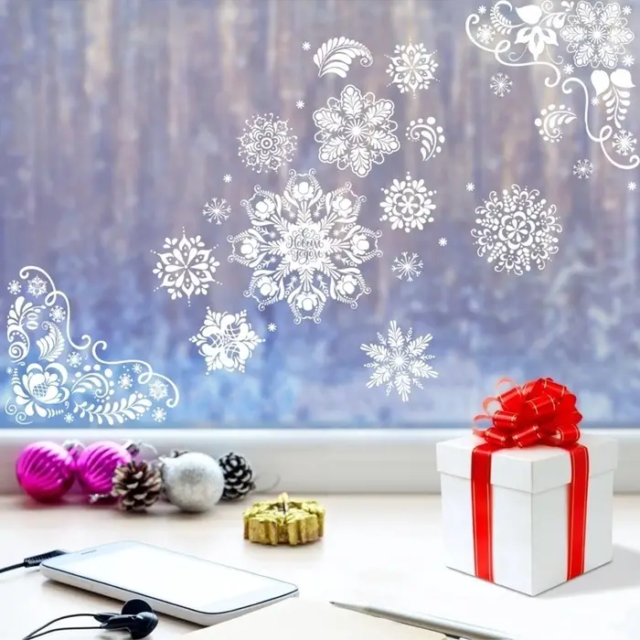 Наклейки на окна многоразовые &laquo;Новогодние снежинки&raquo;, 33&times;50 см