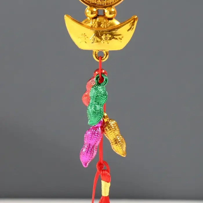 Подвеска пластик, текстиль &laquo;Китайская монета на слитке ямб с арахисом&raquo;, 30 см