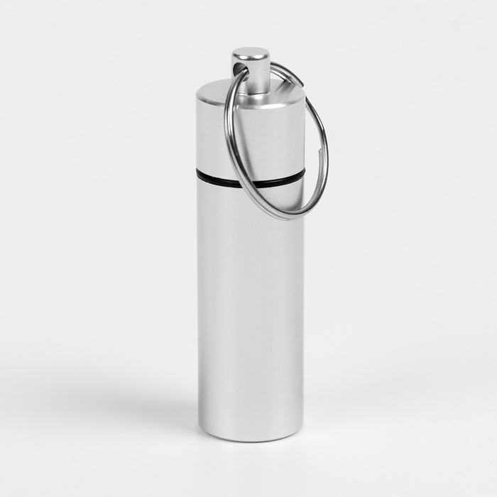 Водонепроницаемый брелок-контейнер для мелочей, серебристый, 6 см Водонепроницаемый брелок-контейнер для мелочей, серебристый, 6 см