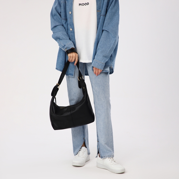 Сумка-мешок, отдел на молнии, регулируемый ремень, цвет чёрный