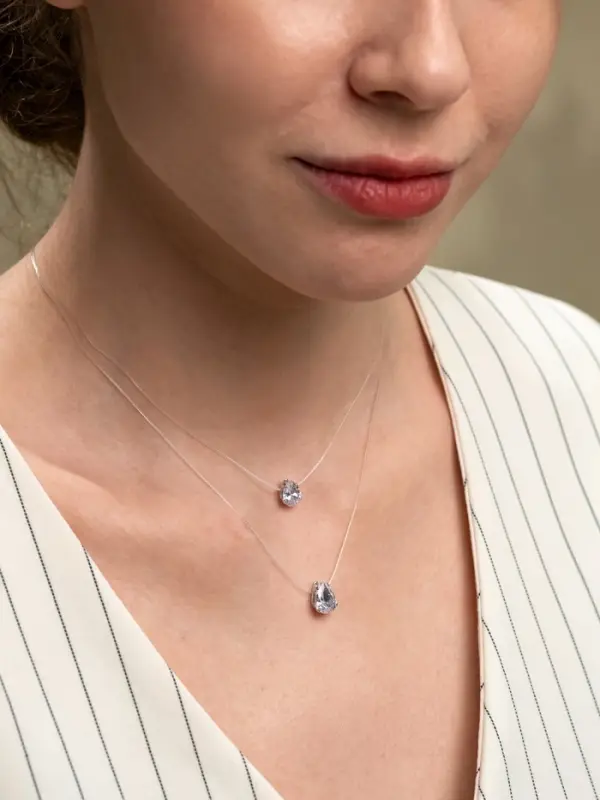 Кулон на леске &laquo;Двойная слеза&raquo;, белый в серебре, 40 см