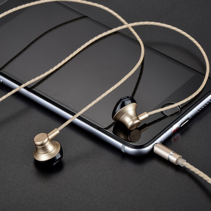 Наушники Hoco M18, проводные, вкладыши, микрофон, jack 3.5 mm, 1.2 м, золотистые Наушники Hoco M18, проводные, вкладыши, микрофон, jack 3.5 mm, 1.2 м, золотистые