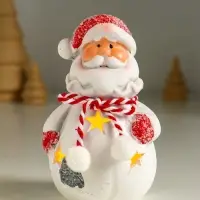 Сувенир керамика свет "Дед Мороз в шубке с помпонами" 7,5х6,5х12,5 см