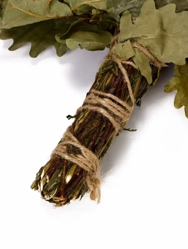 Веник для бани, дубовый, 55 см, с букетом из трав, &laquo;Добропаровъ&raquo;