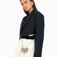 Сумка мини-клатч на магните, в форме губ, жёсткий корпус, на длинной цепочке, серебристая