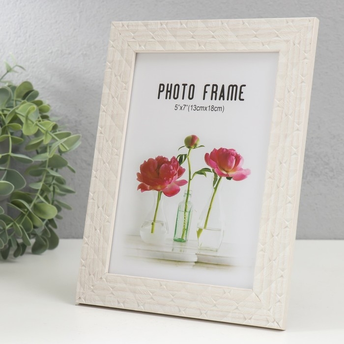 Фоторамка пластик 13х18 см Фоторамка пластик 13х18 см "Ромбы. Текстура дерева" белая 21,5х16,5 см