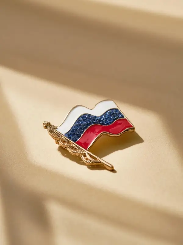 Брошь &laquo;Флаг России&raquo;, триколор в золоте