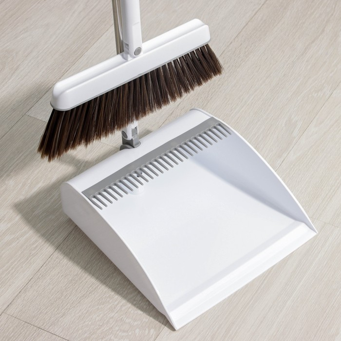 Щётка для пола Raccoon: совок 26×25 см, ручка из нержавеющей стали 97 см, щётка 26 см Щётка для пола Raccoon: совок 26×25 см, ручка из нержавеющей стали 97 см, щётка 26 см