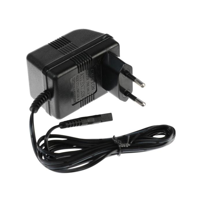 Машинка для стрижки Sakura SA-5177BK, 4 насадки, 3/6/9/12 мм, керамика, АКБ, чёрная Машинка для стрижки Sakura SA-5177BK, 4 насадки, 3/6/9/12 мм, керамика, АКБ, чёрная