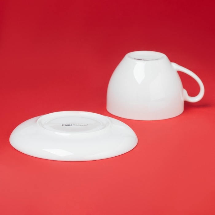 Новогодняя чайная пара Доляна «Сани Деда Мороза», 2 предмета: чашка 210 мл, блюдце d=15 см, фарфор, цвет белый Новогодняя чайная пара Доляна «Сани Деда Мороза», 2 предмета: чашка 210 мл, блюдце d=15 см, фарфор, цвет белый