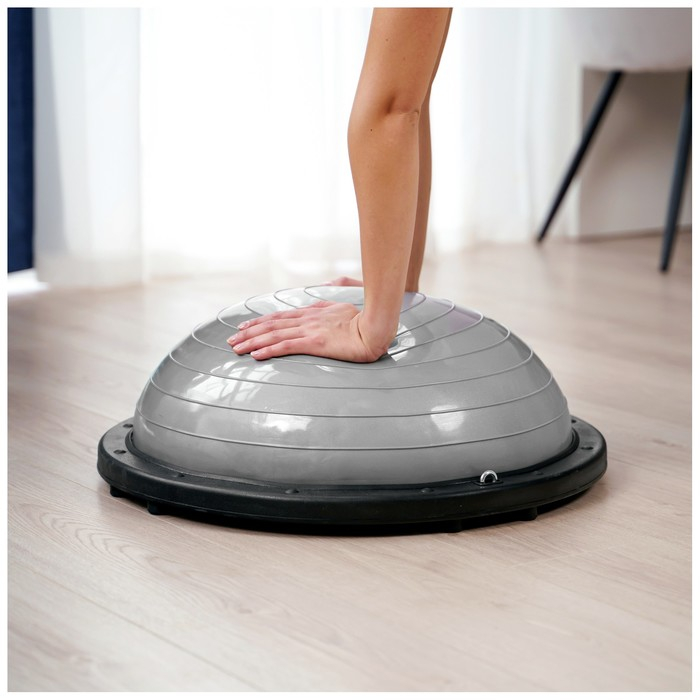 Полусфера BOSU гимнастическая ONLYTOP, с насосом, 58 х 25 см, цвет серый Полусфера BOSU гимнастическая ONLYTOP, с насосом, 58 х 25 см, цвет серый