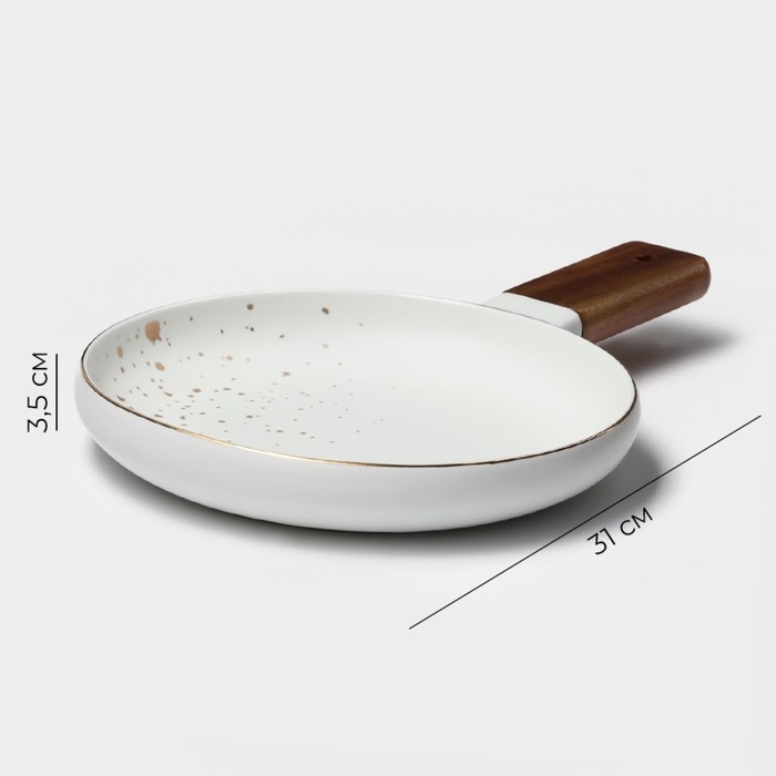 Блюдо фарфоровое для подачи с деревянной ручкой Magistro, d=20 см, цвет белый Блюдо фарфоровое для подачи с деревянной ручкой Magistro, d=20 см, цвет белый