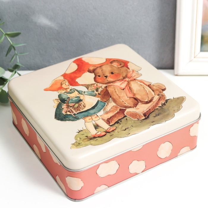 Шкатулка металл квадрат Шкатулка металл квадрат "Малышка и игрушечный медведь" 5,8х17х17 см