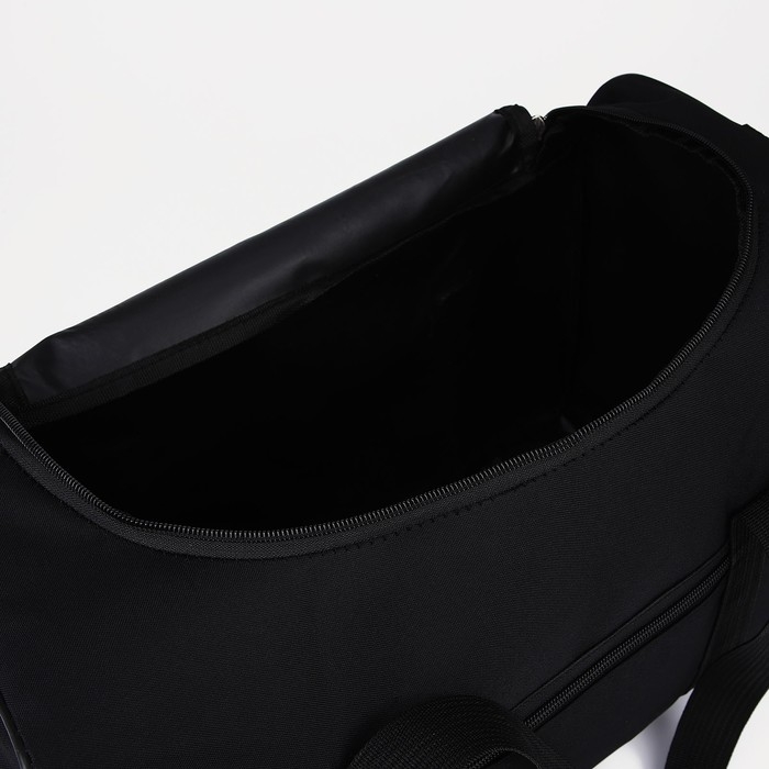 Сумка дорожная на молнии, наружный карман, длинный ремень, цвет чёрный Сумка дорожная на молнии, наружный карман, длинный ремень, цвет чёрный