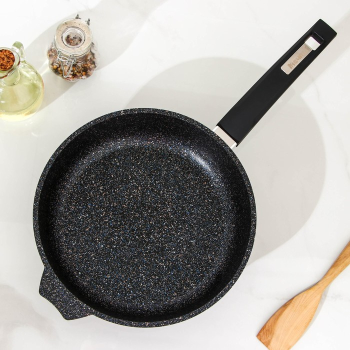 Сковорода «Гранит Star», d=24 см, стеклянная крышка, антипригарное покрытие, тёмно-синий Сковорода «Гранит Star», d=24 см, стеклянная крышка, антипригарное покрытие, тёмно-синий