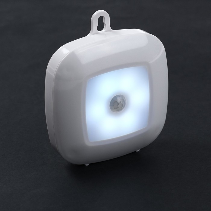 Светильник светодиодный с датчиком движения, 6 LED, 2,5 Вт, от батареек 3*AAA, 6500К, белый 942457 Светильник светодиодный с датчиком движения, 6 LED, 2,5 Вт, от батареек 3*AAA, 6500К, белый 942457