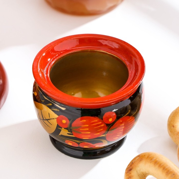 Солонка «Ягодка», с крышкой, 8,5×6 см, хохлома Солонка «Ягодка», с крышкой, 8,5×6 см, хохлома