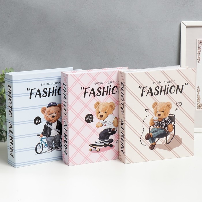 Фотоальбом на 80 фото 10х15 см Фотоальбом на 80 фото 10х15 см "Мишка в кресле" в коробке МИКС 23х5х19 см