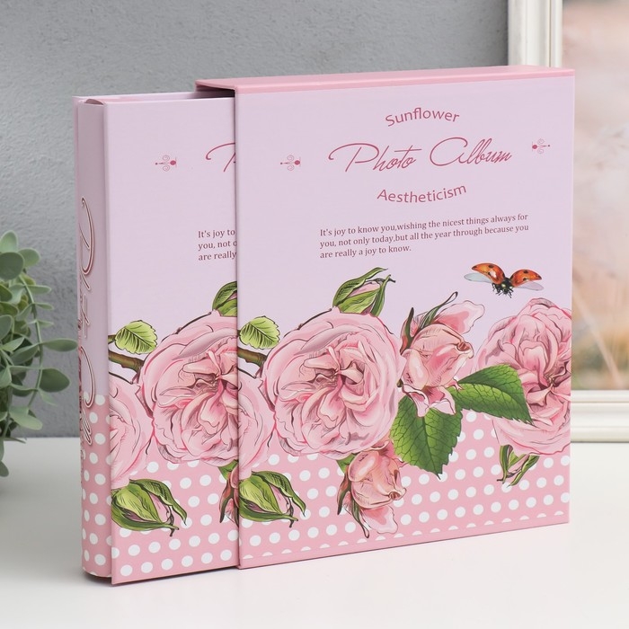 Фотоальбом на 200 фото 10х15 см Фотоальбом на 200 фото 10х15 см "Розы и горошек" в коробке 25,8х21х5 см