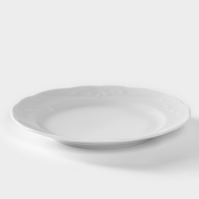 Тарелка фарфоровая «Надежда», d=17,5 см, белая Тарелка фарфоровая «Надежда», d=17,5 см, белая