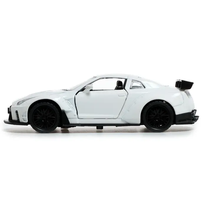 Машинка металлическая RACE, 1:32, инерция, свет и звук, цвет белый Машинка металлическая RACE, 1:32, инерция, свет и звук, цвет белый