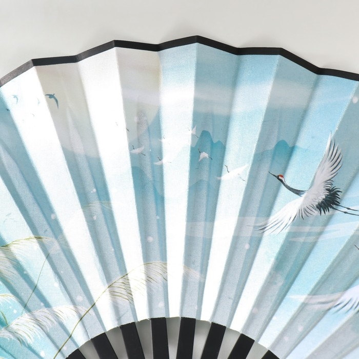 Веер пластик, текстиль h=27 см  Веер пластик, текстиль h=27 см "Журавли" с кисточкой