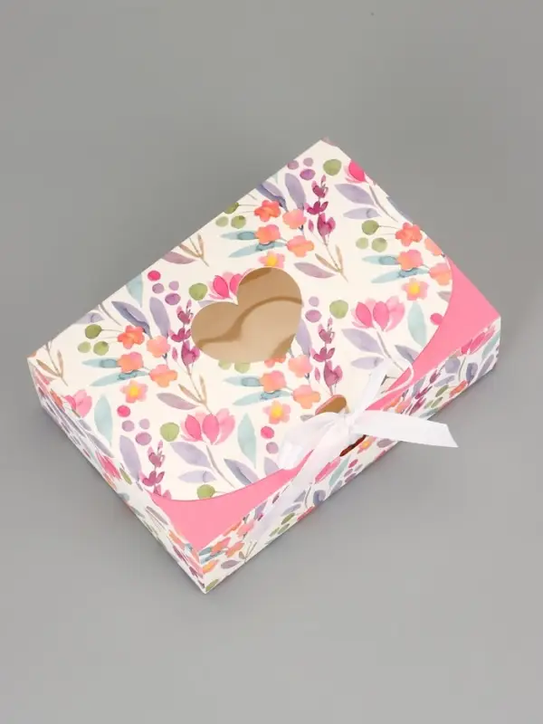 Подарочная коробка сборная с окном «Розовые цветы», 16.5×11, 5×5 см