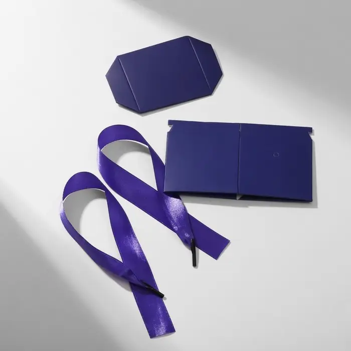 Коробочка подарочная складная «Презент» 6×6×6, фиолетовая