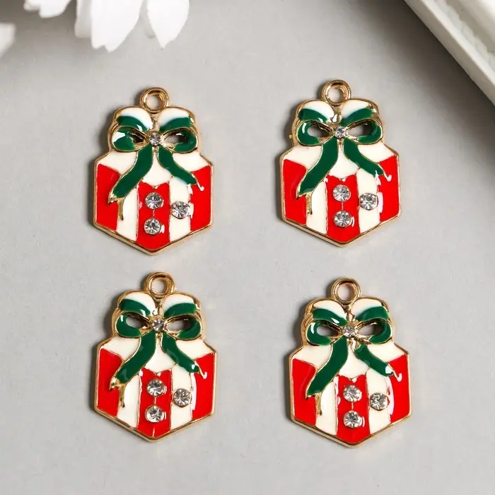 Декор для творчества металл Декор для творчества металл "Подарок" эмаль, стразы 2,5х1,8 см