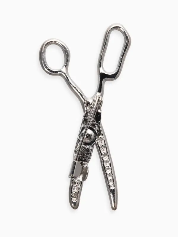 Брошь &laquo;Ножницы&raquo;, белая в серебре