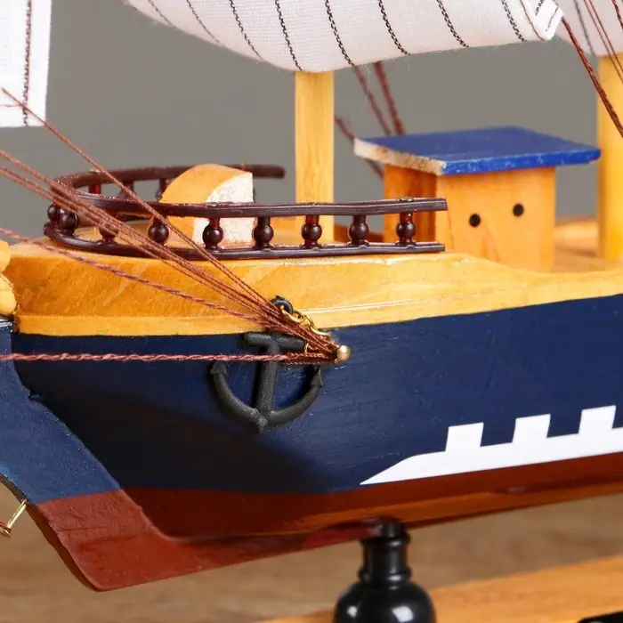 Сувенирная модель корабля &laquo;Эндимион&raquo;, 40&times;6&times;33 см
