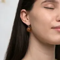 Серьги пластик &laquo;Шар №16&raquo;, с разводами и блёстками, светло-коричневые в серебре