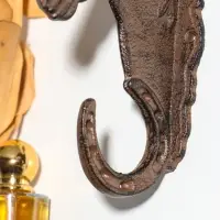 Крючок настенный &laquo;Лошадь и подкова&raquo;, ключница декоративная, чугун, 17.7&times;10.5&times;3.5 см