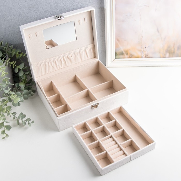 Шкатулка кожзам для украшений  Шкатулка кожзам для украшений "Пионы и лепестки" белая 8,5х23,5х18,5 см