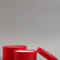 Набор подарочных коробок 2 в 1 круглых,  красная, с окном, 21 х 11 - 18 х 10 см