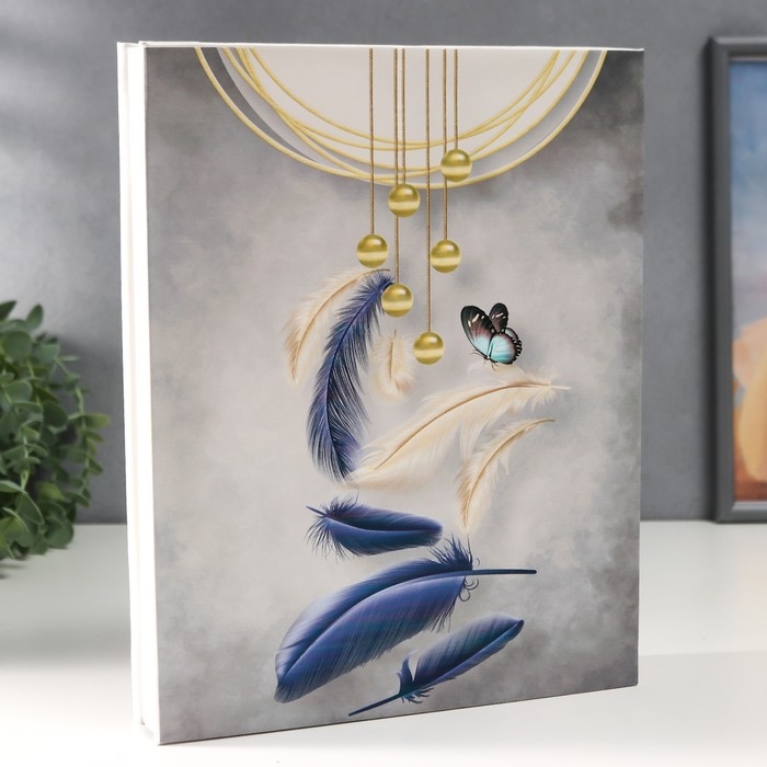 Фотоальбом на 100 фото 13х18 см Фотоальбом на 100 фото 13х18 см "Пёрышки в воздухе" в коробке 29,5х4х23 см